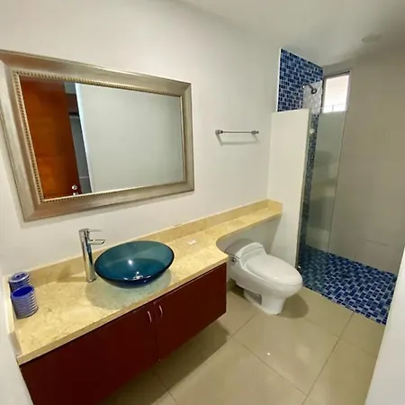 2p1-al4 Apartamento De 2 Alcobas Frente Al Mar Con Aire Acondicionado Y Wifi *