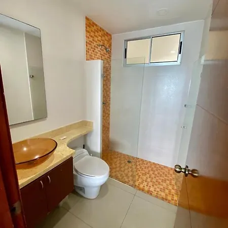 2p1-al4 Apartamento De 2 Alcobas Frente Al Mar Con Aire Acondicionado Y Wifi *